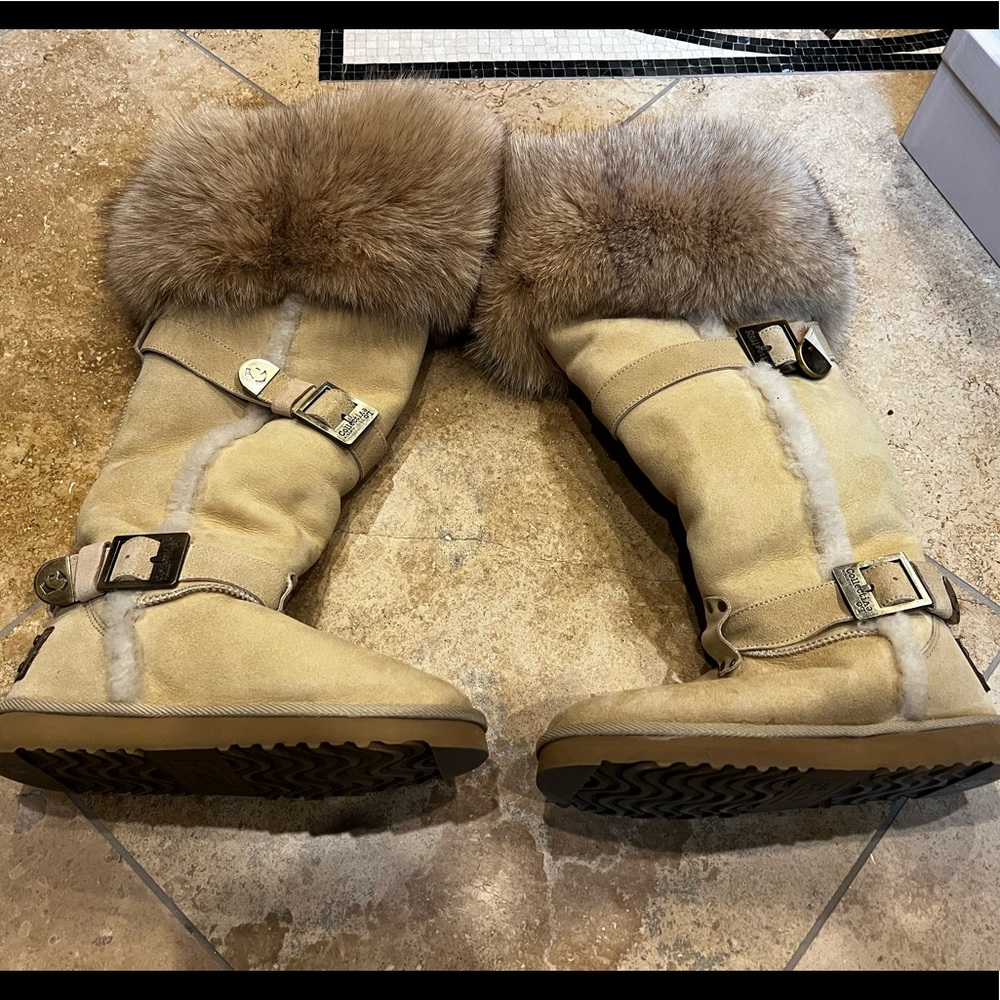 Australia Love Collective Boots! Excellent Condition.  Do not have the box…Fyi.